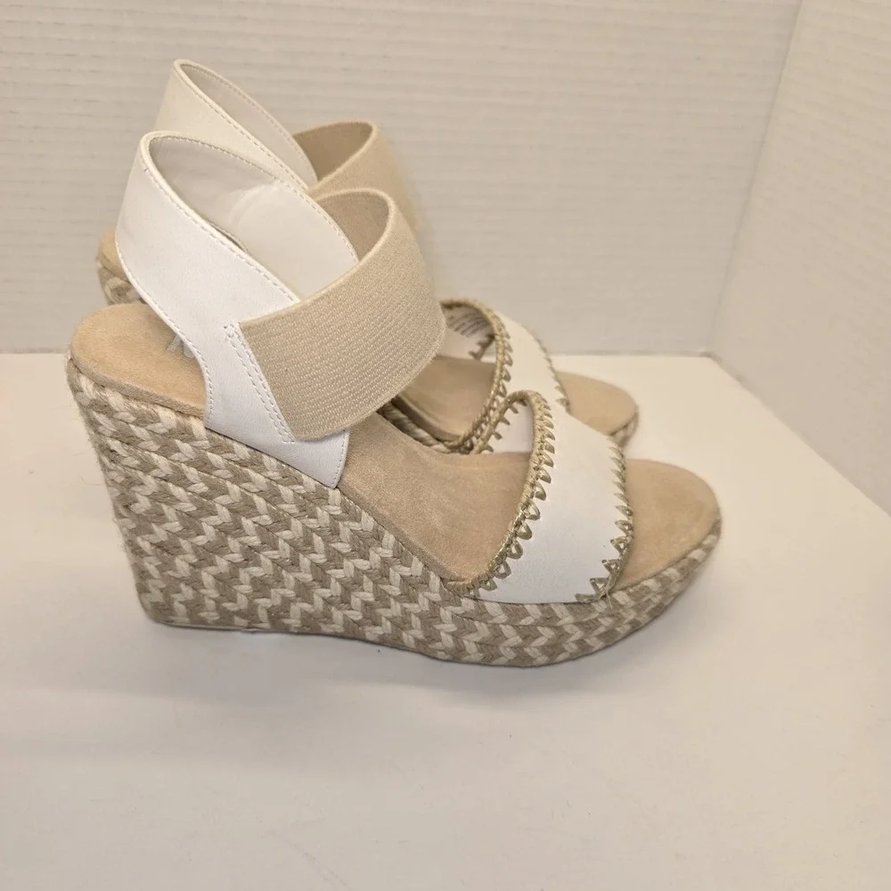 N/A chic comfort